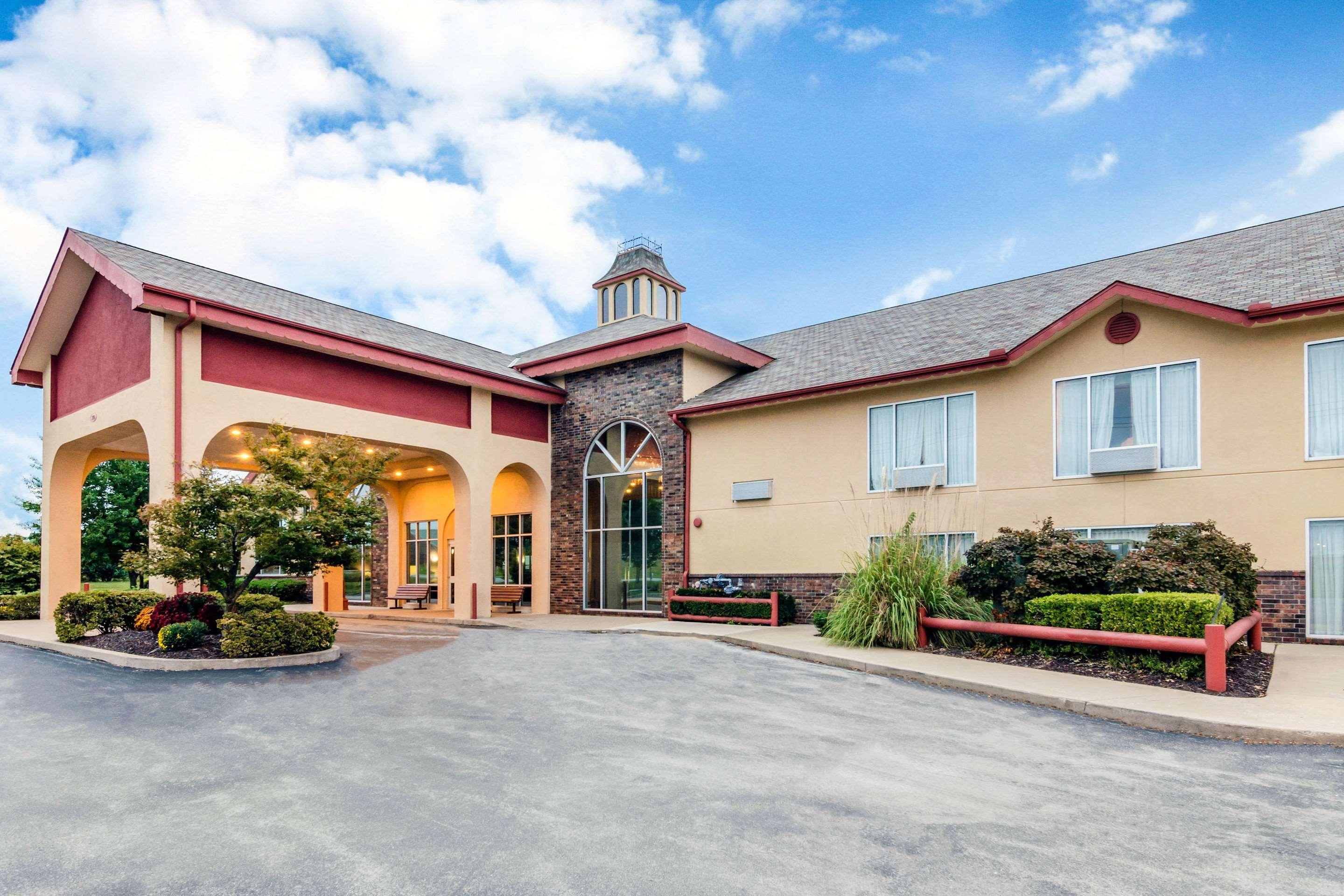 Quality Inn & Suites Carthage Exterior foto