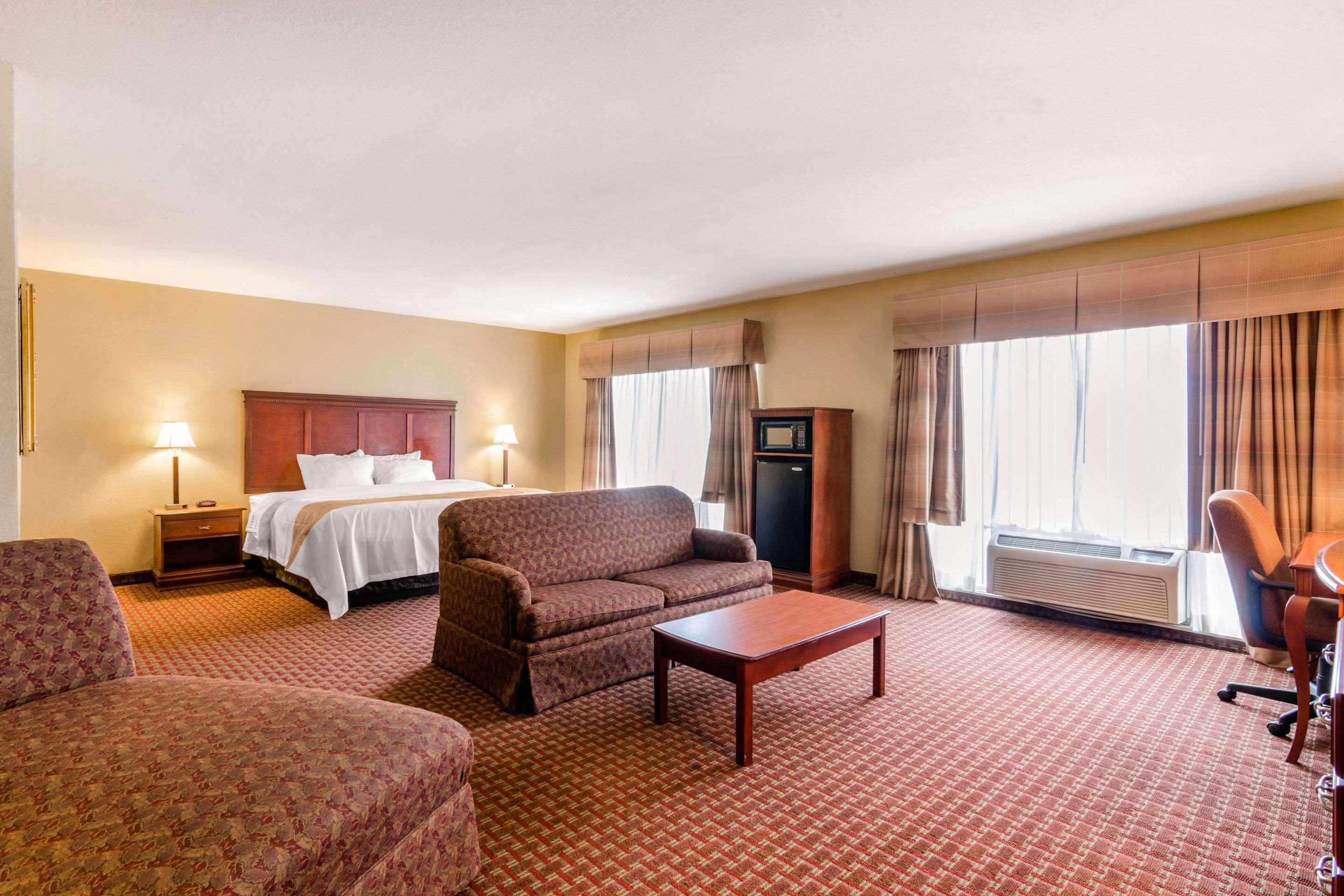 Quality Inn & Suites Carthage Exterior foto