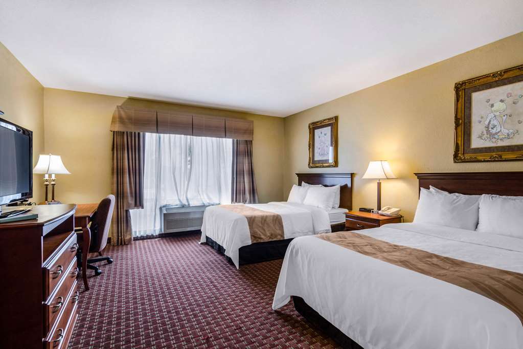 Quality Inn & Suites Carthage Quarto foto