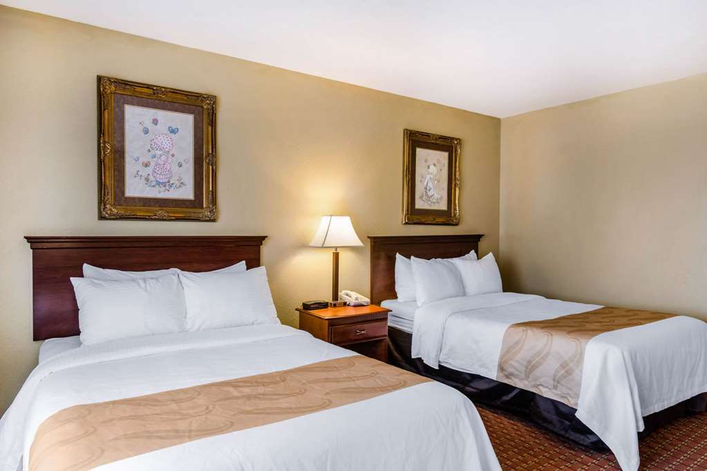 Quality Inn & Suites Carthage Quarto foto