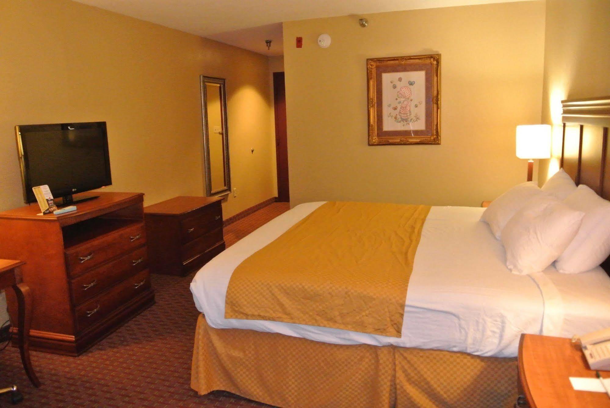 Quality Inn & Suites Carthage Exterior foto